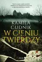 Okładka: W cieniu twierdzy