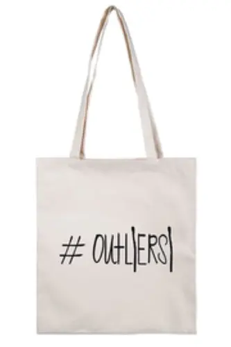Okładka: torba materiałowa do "Outliersów"