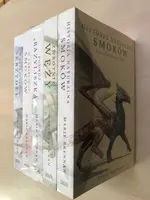 Okładka: PAKIET Historia naturalna smoków/Zwrotnik/Podróż/W labiryncie/W sanktuarium